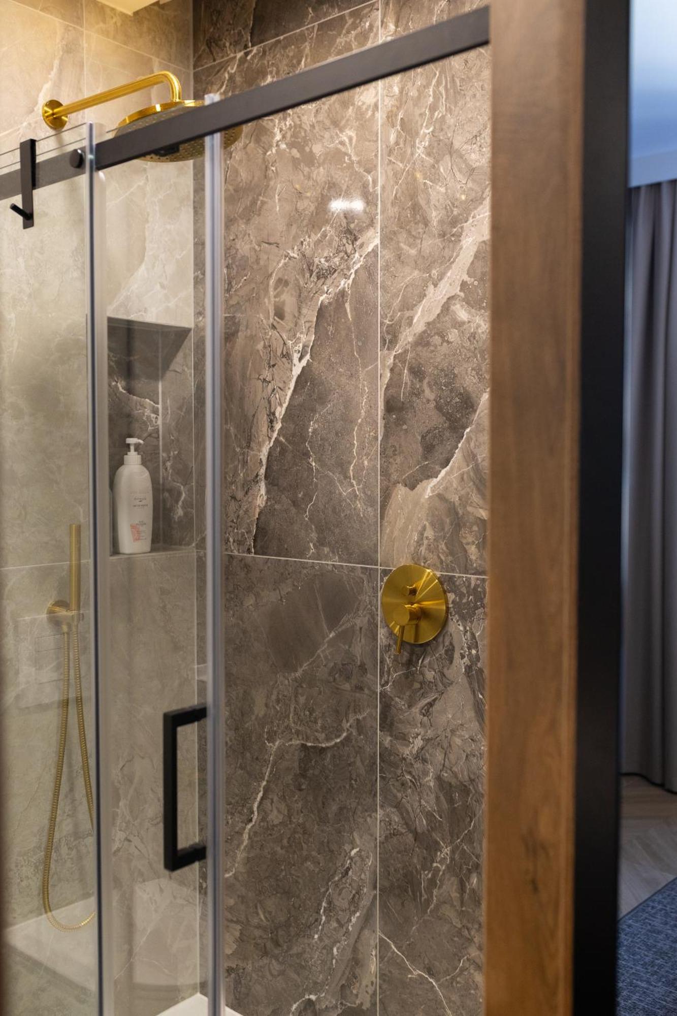 Four Sisters Luxury Rooms In Siauliai Extérieur photo